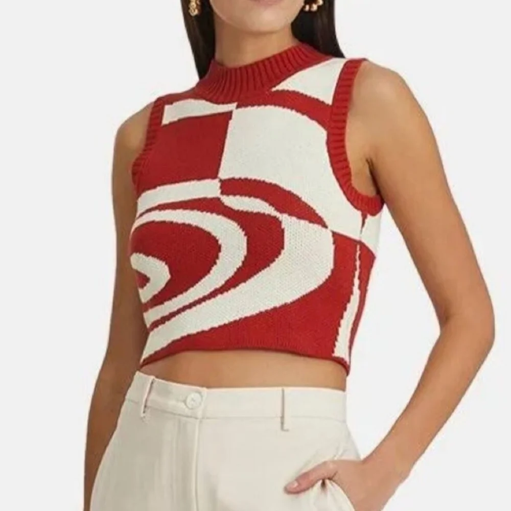 C/MEO COLLECTIVE In Motion Sleeveless Knit Cropped Top. Size S/4 MSRP $190 NWT - Picture 1 of 3